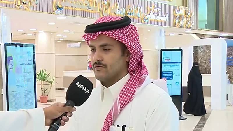 إسعاف حاج عراقي بحائل أثناء توجهه إلى مكة ..فيديو
