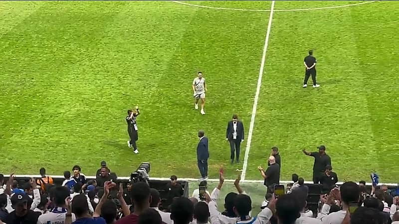 تحية الشلهوب لجماهير الهلال بعد نهاية الدوري .. فيديو