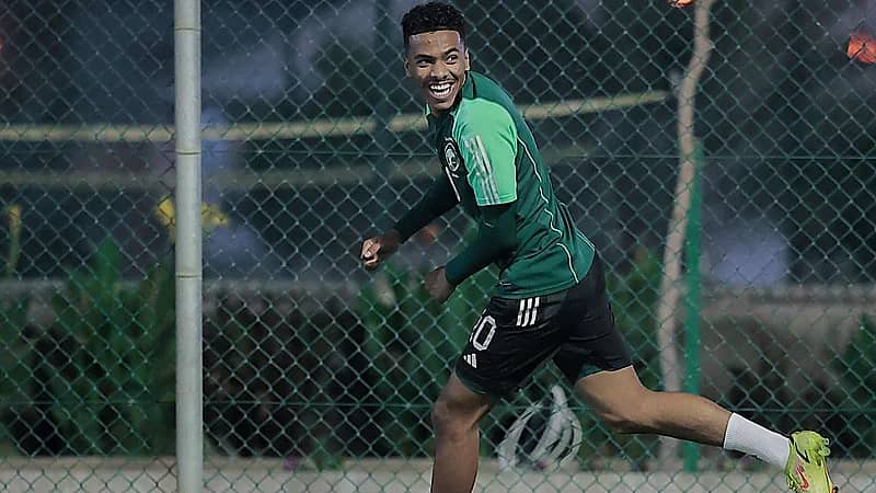 كشاف في بشكتاش يوصي بالتعاقد مع مصعب الجوير