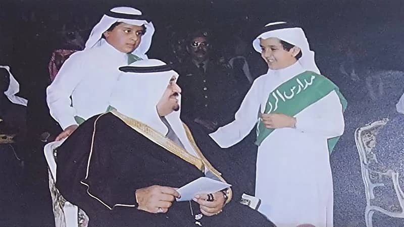 صورة نادرة للملك فهد رحمه الله ونجله الأمير عبدالعزيز