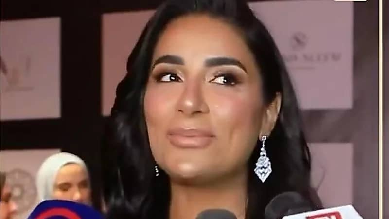 جوري بكر عن أسلوب تربيتها لابنها:أنا مش مع التربية الايجابية أنا مع الشبشب .. فيديو