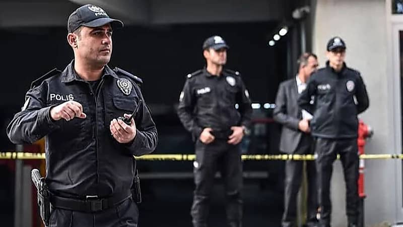 سائق يقتل زميله ويقطع رأسه بطريقة مروعة