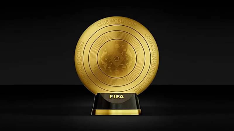 الفيفا يعلن عن حكام نهائي كأس العالم للأندية