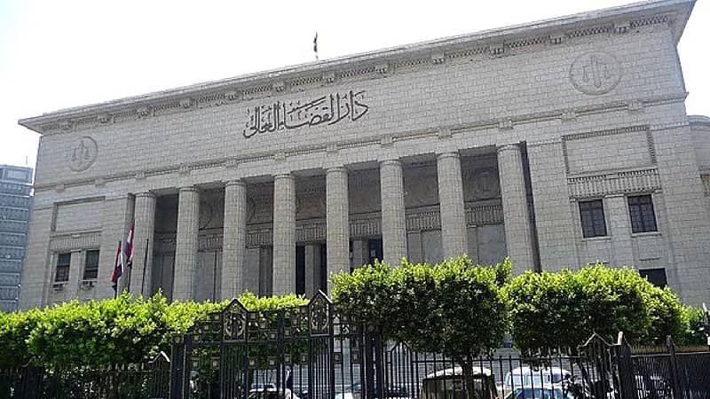 محاكمة لـ16 فتاة بتهمة تشكيل عصابة نسائية في مصر