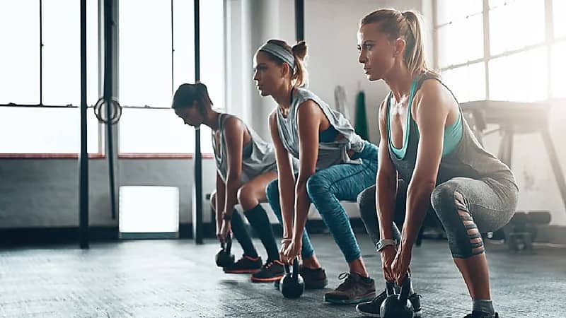 خبراء يحذرون: تحدي الكيتل بيل الشهير لا يناسب الجميع