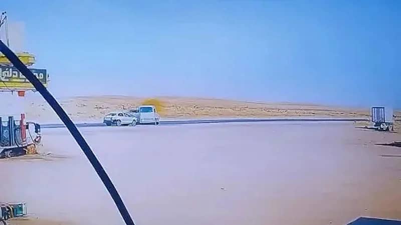 مصرع 7 يمنيين في حادث مروع .. فيديو