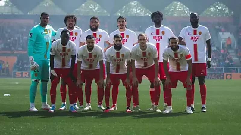 عقوبة غير مسبوقة تهوي بنادي مارتيغ الفرنسي إلى دوري الهواة