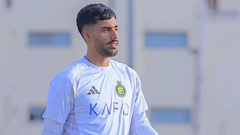 حارس النصر يغادر إلى البكيرية