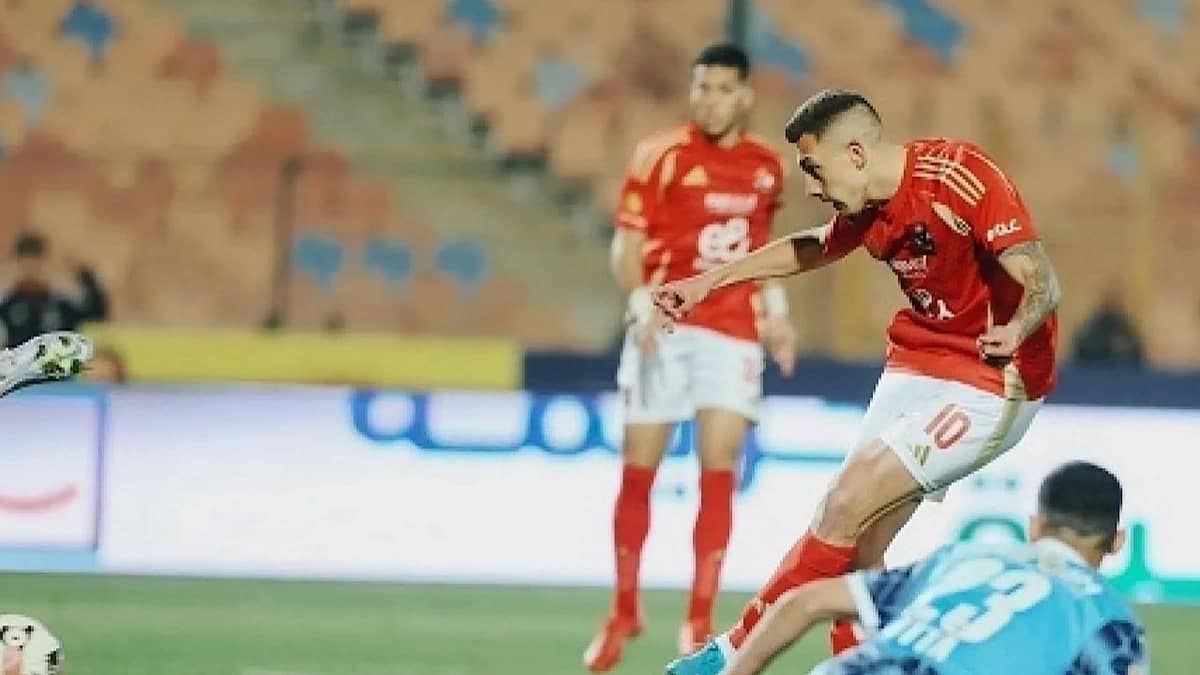 الأهلي المصري يقدم تظلماً ضد حكم مباراة إيغل نوار