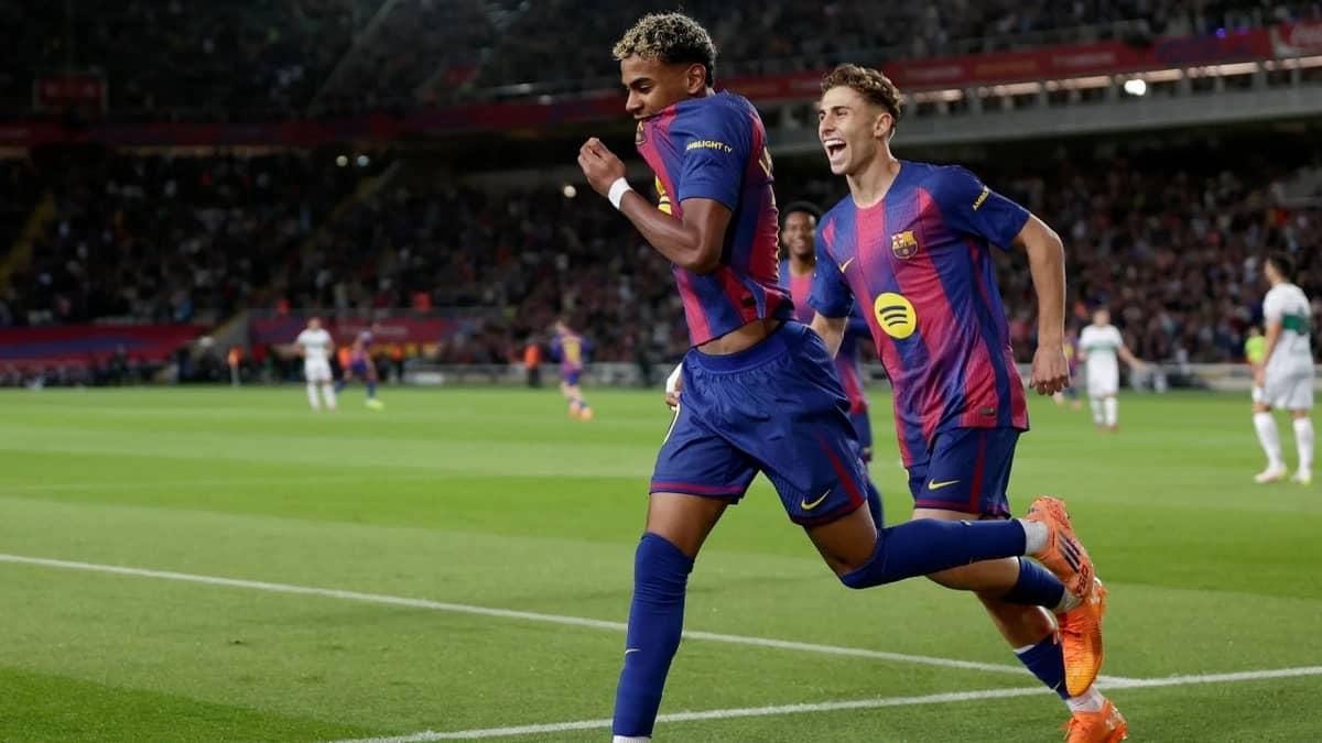 برشلونة يهزم  إلتشي بتلاثية