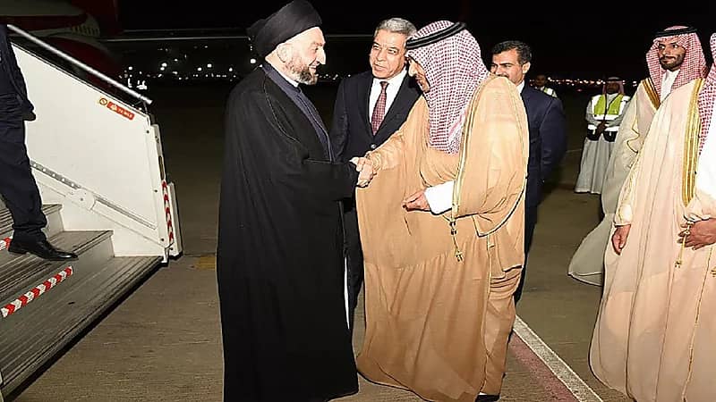 نائب وزير الخارجية يستقبل زعيم تيار الحكمة بجمهورية العراق