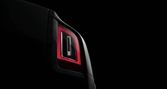 صورة تشويقية لـ " رولزرويس كولينان " قبل عرضها غدا