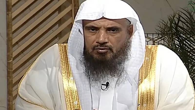 توجيه الخثلان لفتاة غادرت المنزل منذ عام بسبب خصام مع أمها .. فيديو