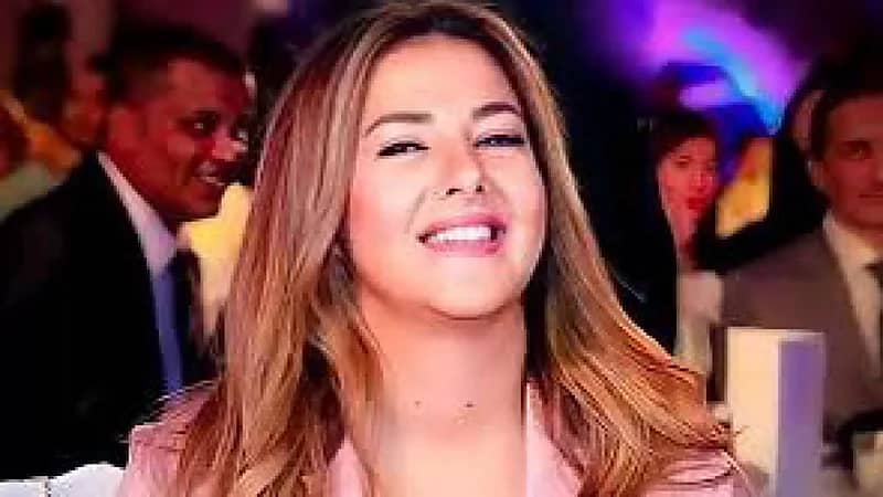 الفنانة دنيا سمير غانم بإطلالة جديدة تبهر متابعيها