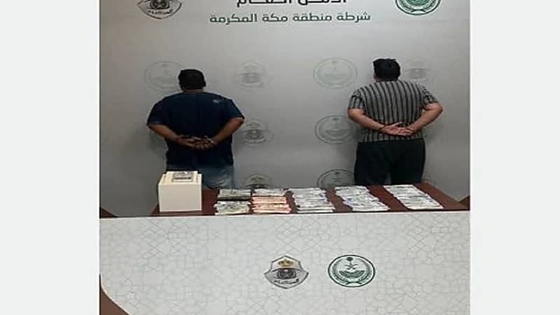 ضبط مقيمين لسطوهما على منزل وسرقة مبلغ مالي