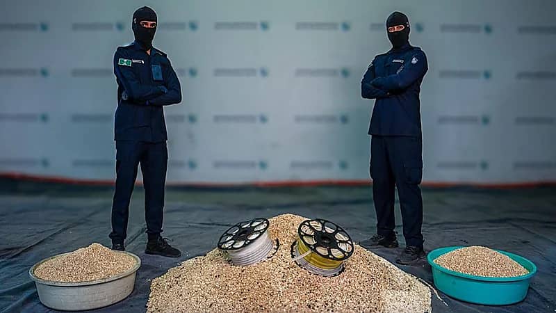 إحباط تهريب نحو 3 ملايين حبة كبتاجون في منفذ البطحاء .. فيديو وصور