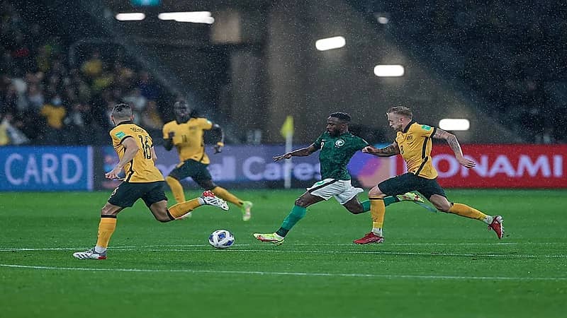 الأخضر يحافظ على صدارة المجموعة الثانية بعد تعادله مع أستراليا