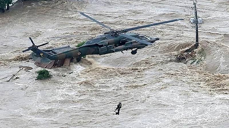 اليابان تواصل البحث عن المروحية العسكرية المفقودة