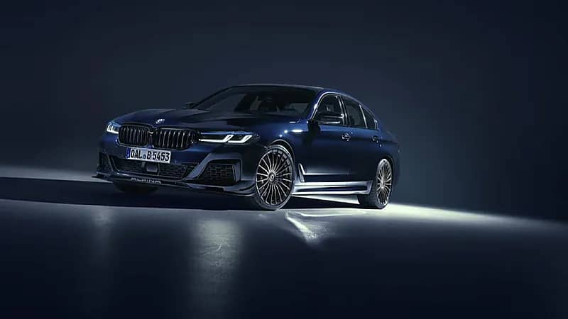 بالصور.. BMW ترفع الستار عن آخر إصدارات الفئة الخامسة 