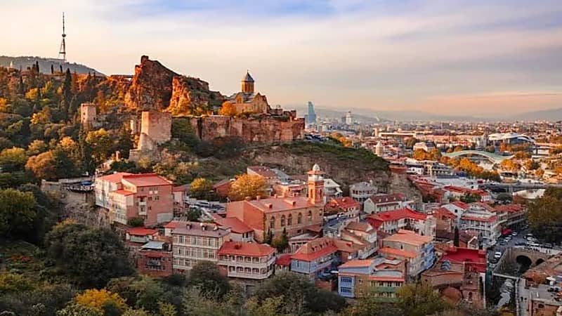 سفارة المملكة في جورجيا تكشف اشتراطات السفر إليها