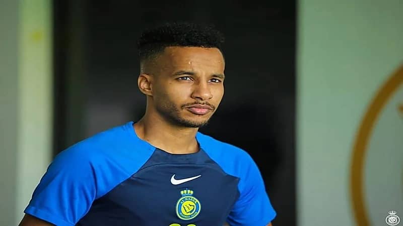 الاتحاد يفكر في التعاقد مع عبدالرحمن غريب