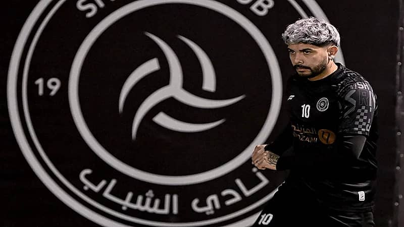 بانيغا يدخل الفترة الحرة مع الشباب 