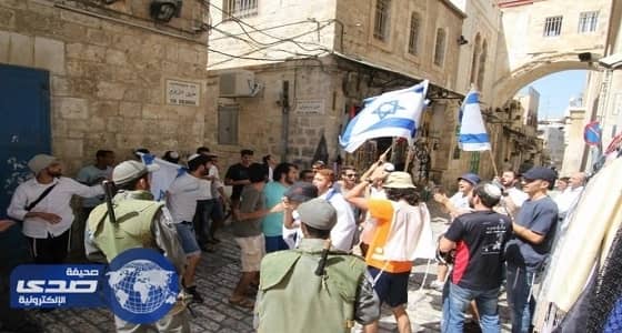 القوات الإسرائيلية تأمن اقتحام مئات المستوطنيين موقعا فلسطينيا آثريا