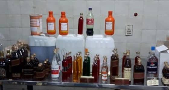 بالصور.. ضبط مصنع خمور في حائل