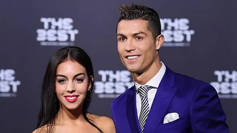 "رونالدو" يعاني من مشاكل صحية وعائلية