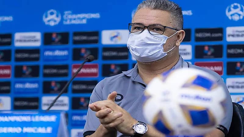 ميكالي قبل مواجهة الاستقلال: "مجموعتنا ليست سهلة.. وتأهلنا غير مؤكد"