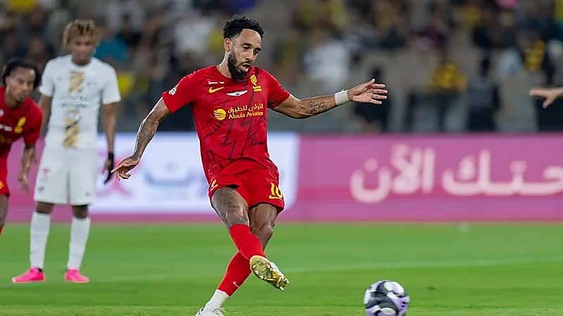 مارسيليا يقدم عرضًا لمدة عامين.. وأوباميانغ يرحب بالعودة