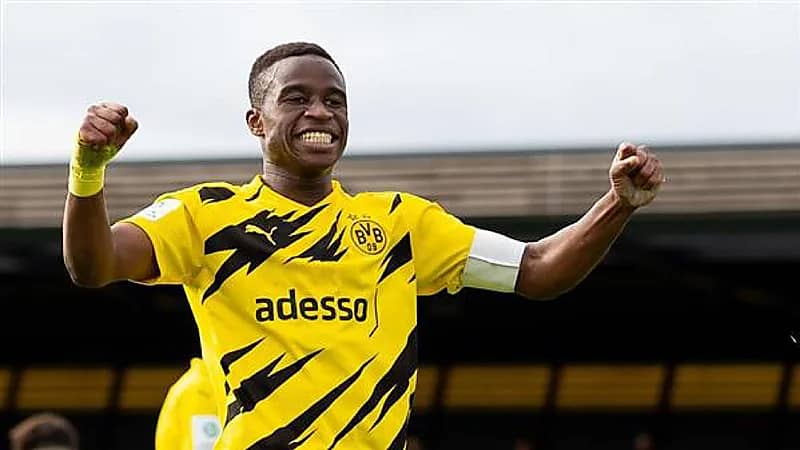 شهادة ميلاد تكشف تزييف سن نجم منتخب ألمانيا