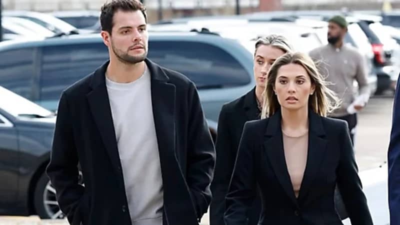 اتهام معلمة بممارسة الرذيلة مع قاصر 50 مرة