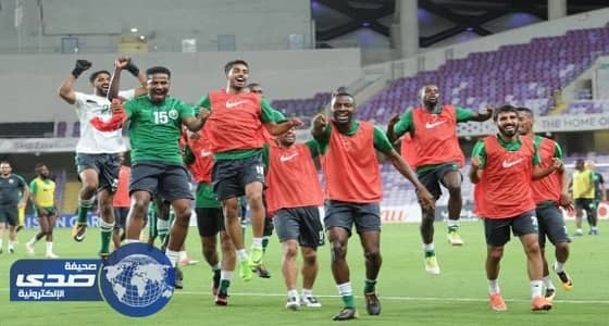 ⁠⁠⁠⁠⁠الفراج رافضا الحديث عن الأندية: كلنا الآن مع الأخضر