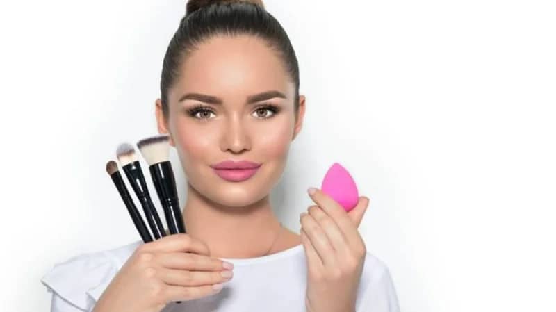 ممنوعات في مكياج الجامعة