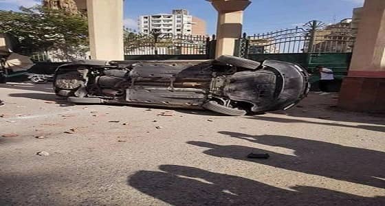 بالفيديو والصور| تهشيم سيارة برلماني مصري لصفعه موظفة من أجل ابنته
