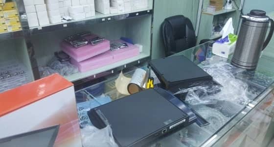 بالصور.. ضبط 11 ألف لعبة فيديو تحمل بيانات تجارية مزورة في جدة