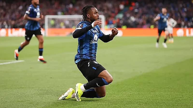 أتالانتا يحدد سعر لوكمان وسط اهتمام الأهلي