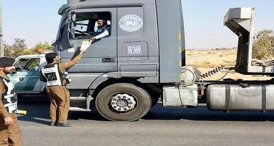 بالصور .. مرور الجوف يدشن  حملة توعوية للحد من خسائر حوادث الشاحنات