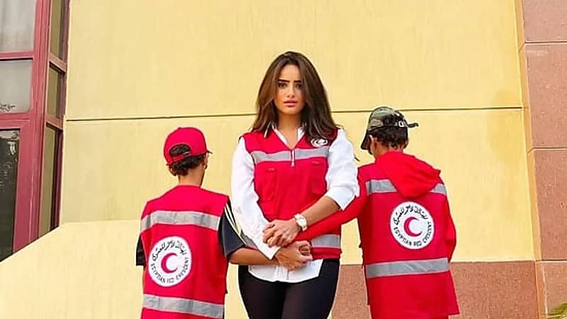 زينة تواجه تهمًا بالسب ومحاولة التعدي على رجل أعمال