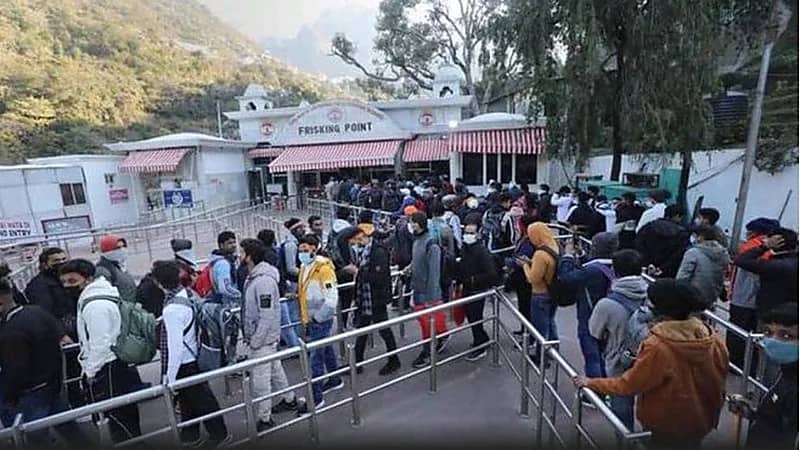 مصرع 12 شخص إثر تدافع بضريح ديني في الهند