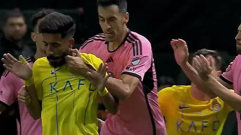 لاعب إنتر ميامي يعتدي على نواف بوشل.. فيديو