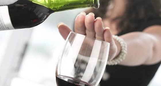  سيرلانكا ترفض السماح للمرأة بتناول الكحول