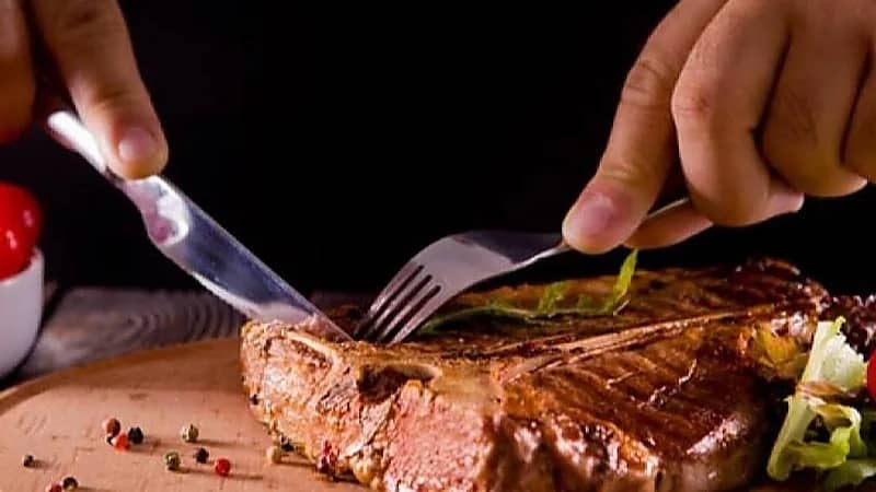 أطعمة تساعد في تغيير التمثيل الغذائي بعد سن الخمسين