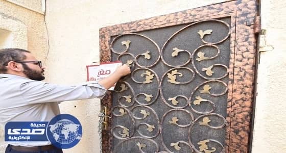 بالصور.. " الغذاء " تغلق مستودع طبي بداخله أدوية منتهية الصلاحية بالرياض