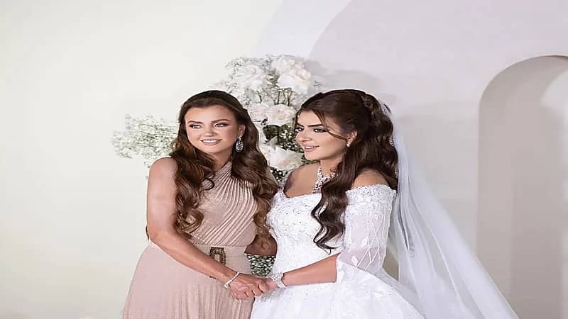 الشيخه مهرة آل مكتوم ووالدتها تخطفان الأنظار..صور