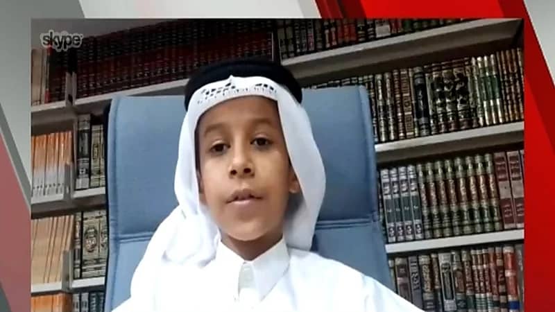 بالفيديو.. طالب يعيد إلى زملائه بالمدرسة أموالهم بمكاسبها رغم انقطاعه بسبب الجائحة