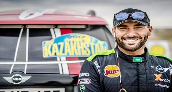 بالصور.. " ميني " توقع عقدًا مع " الراجحي "