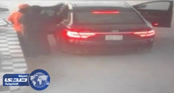 بالفيديو.. ضبط لصوص يختطفون عاملاً ويسلبونه في الرياض