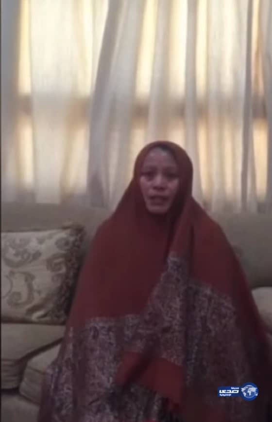 شاهد بالفيديو.. خادمة تسحر مخدوميها.. وراقٍ يبطل السحر ويحذر من الثقة الزائدة بالخدم